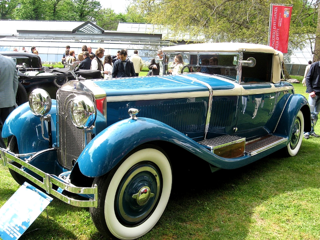 Isotta-Fraschini_8A-Roadster_Front-view.jpg